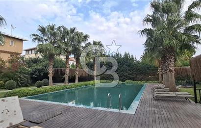 GÜZELBAHÇE'NİN EN PRESTİJLİ SİTESİNDE 4+1 SATILIK DAİRE