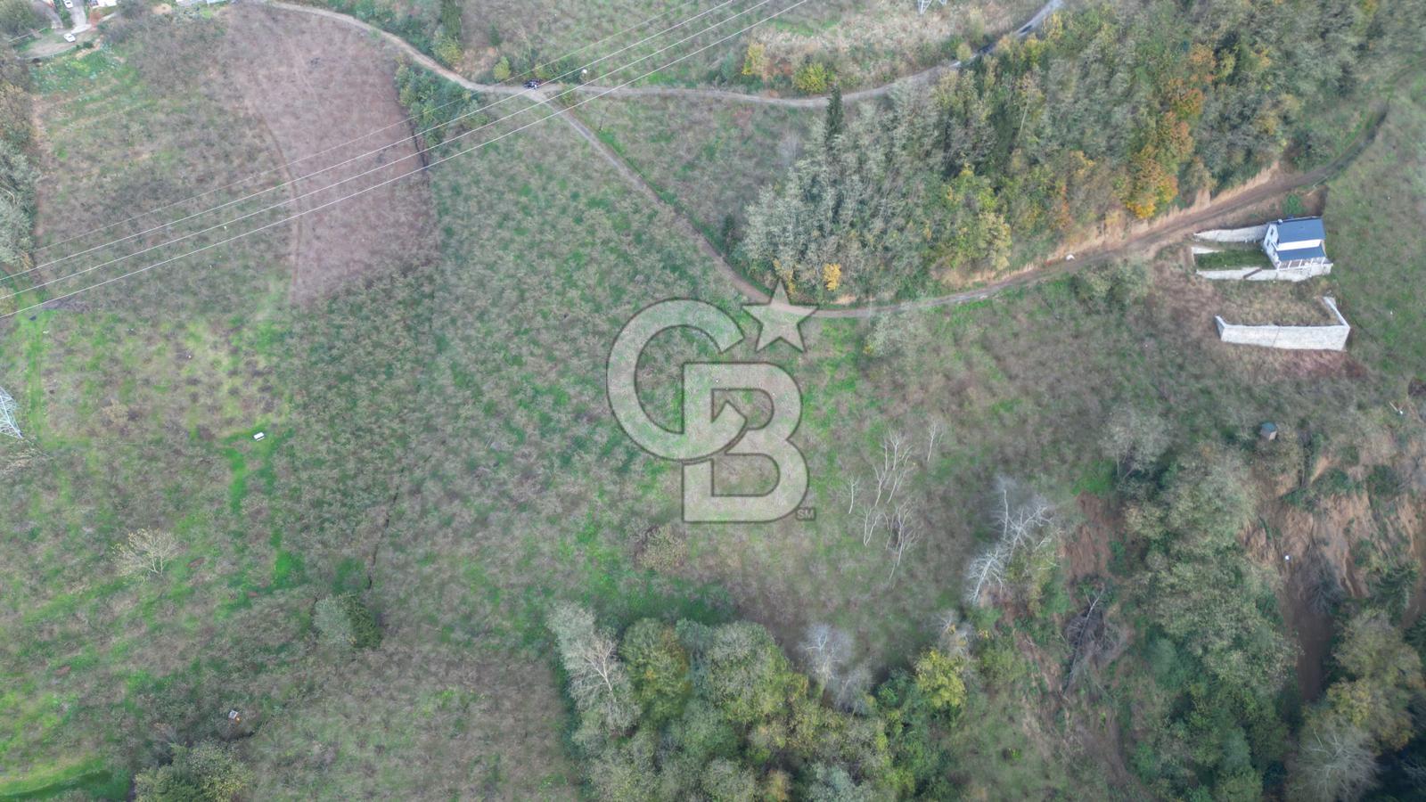 MAĞMAT GEÇİT MAHALLESİNDE SATILIK ARSA