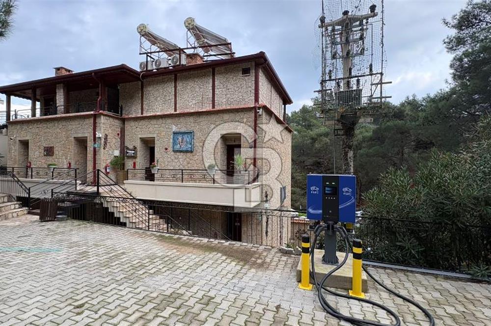 ÇANAKKALE YEŞİLYURT KÖYÜ SATILIK 17 ODALI 600 PARÇA MÜZELİ OTEL