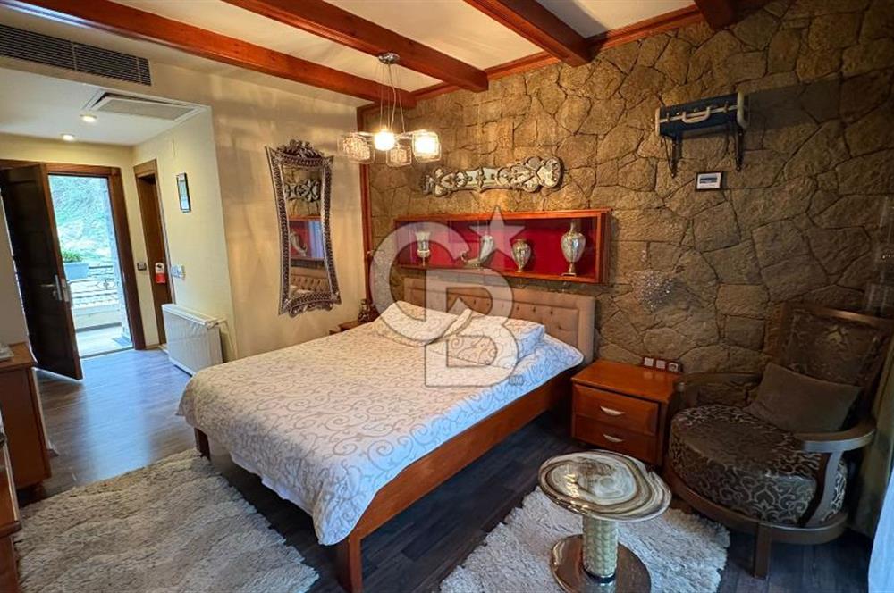 ÇANAKKALE YEŞİLYURT KÖYÜ SATILIK 17 ODALI 600 PARÇA MÜZELİ OTEL