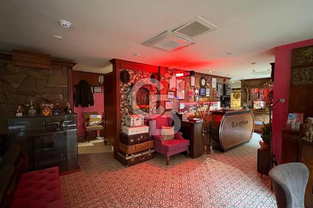 ÇANAKKALE YEŞİLYURT KÖYÜ SATILIK 17 ODALI 600 PARÇA MÜZELİ OTEL