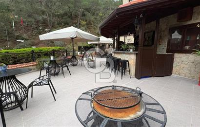 ÇANAKKALE YEŞİLYURT KÖYÜ SATILIK 17 ODALI 600 PARÇA MÜZELİ OTEL