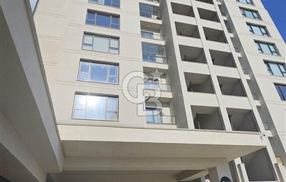 Kent İncek'te Panoramik Göl ve Şehir Manzaralı 5+1 Satılık Daire