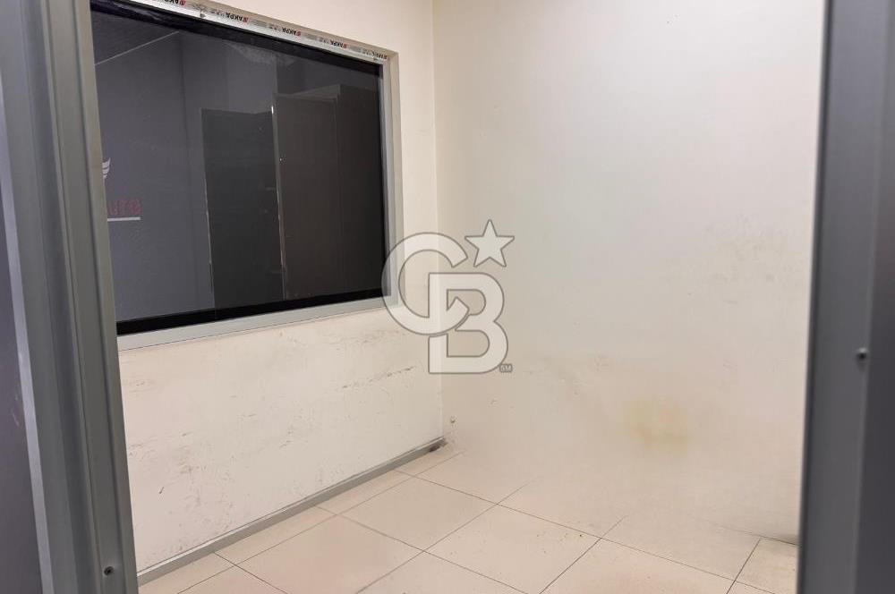 SANCAKTEPE OTOMER GALERİCİLER SİTESİNDE SATILIK NET 90 M2 DÜKKAN