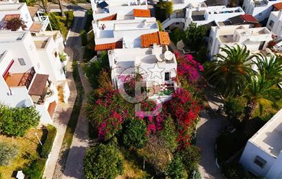 Satılık Datça Petya Sitesinde Deniz Manzaralı Villa