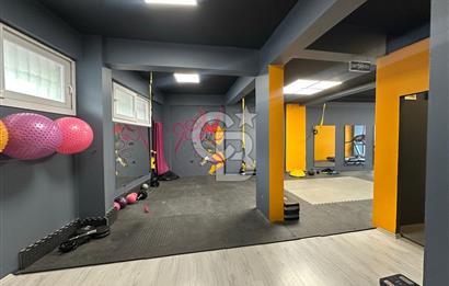 Gaziemir'de Satılık 150 m² Dükkan 