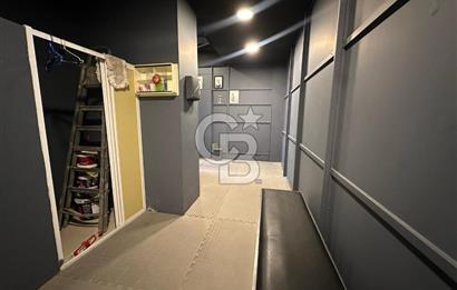 Gaziemir'de Satılık 150 m² Dükkan 