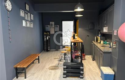Gaziemir'de Satılık 150 m² Dükkan 