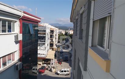 Gaziemir Gazi Mah.de Merkezi Lokasyonda 3+1-134 m² Satılık Daire