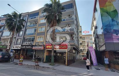 Gaziemir Gazi Mah.de Merkezi Lokasyonda 3+1-134 m² Satılık Daire