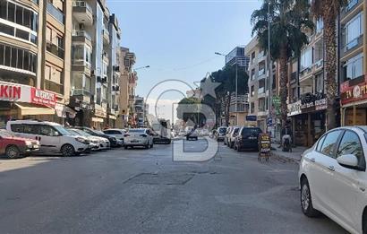 Gaziemir Gazi Mah.de Merkezi Lokasyonda 3+1-134 m² Satılık Daire