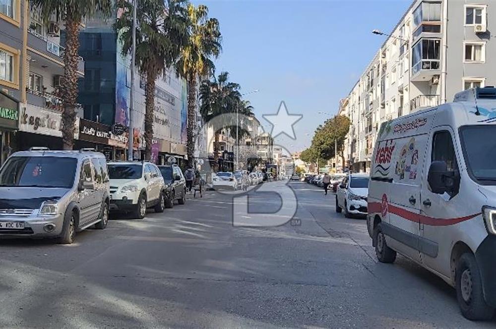 Gaziemir Gazi Mah.de Merkezi Lokasyonda 3+1-134 m² Satılık Daire