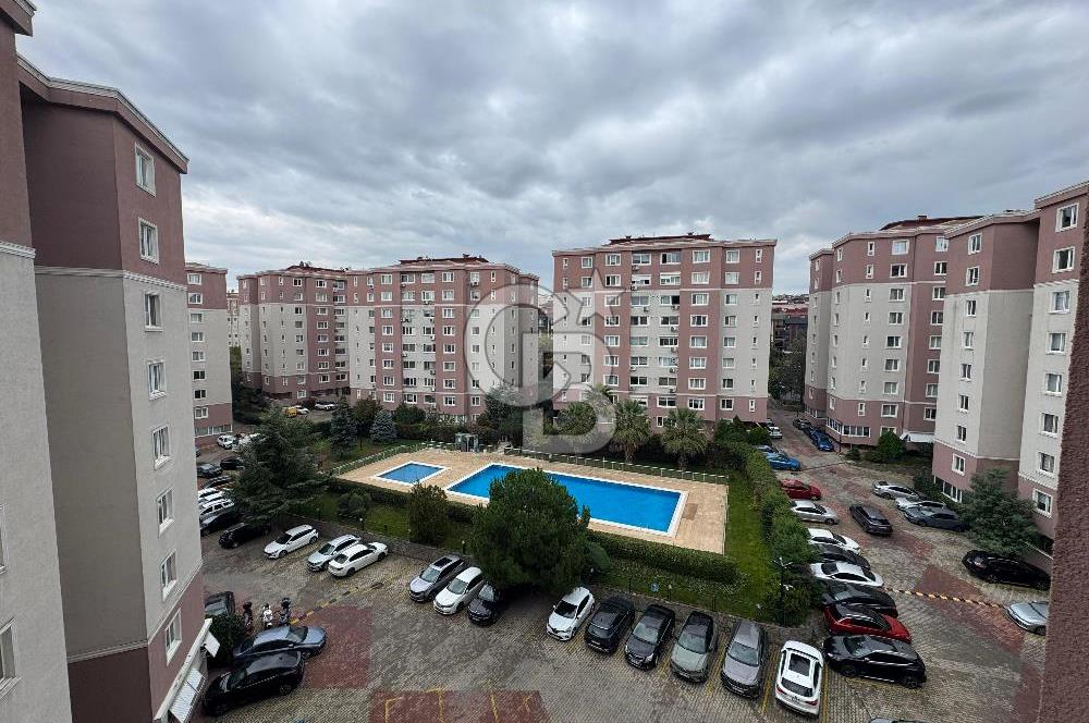 Çekmeköy Mehmet Akif Mah 2 + 1 Bahçe Kullanımlı Satılık Daire