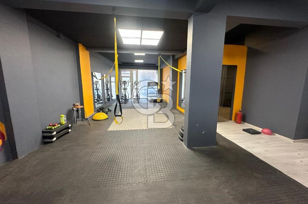 Gaziemir'de Satılık 150 m² Dükkan 