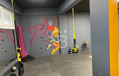 Gaziemir'de Satılık 150 m² Dükkan 