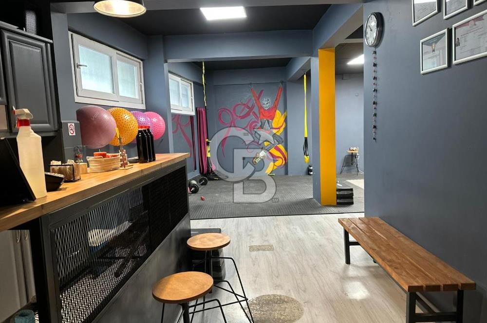 Gaziemir'de Satılık 150 m² Dükkan 