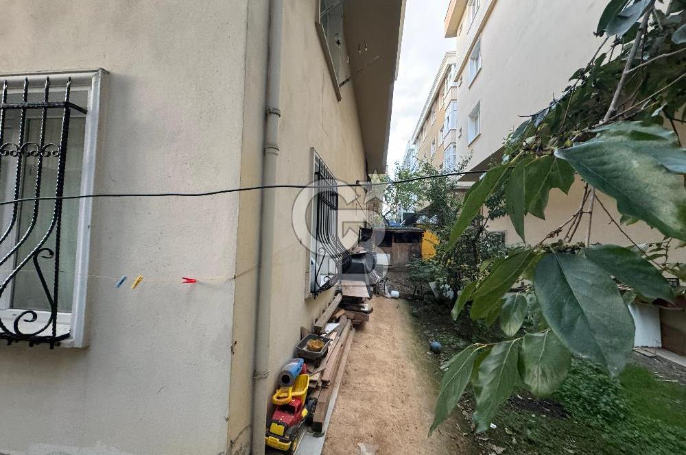 Çekmeköy Mehmet Akif Mah 2 + 1 Bahçe Kullanımlı Satılık Daire