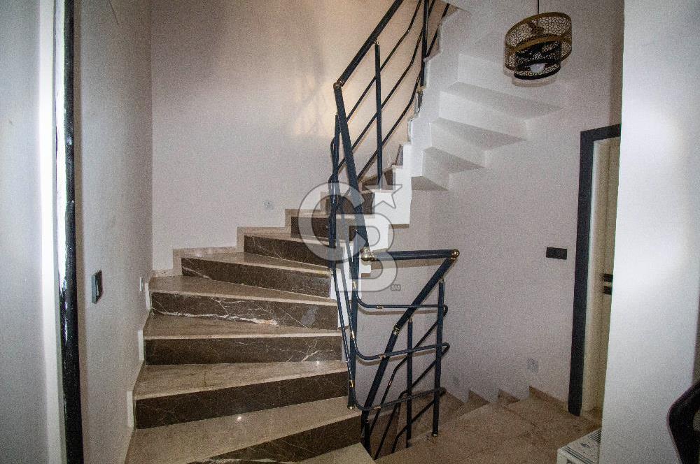 Kuvayı Milliye’ de SATILIK 5+2 240 metre² triplex