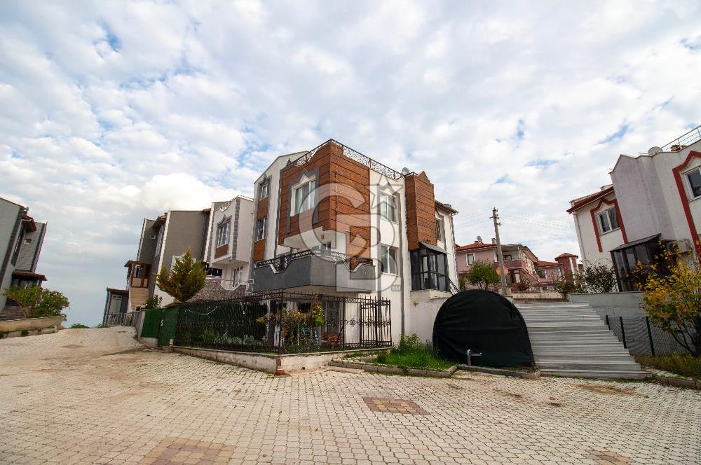 Kuvayı Milliye’ de SATILIK 5+2 240 metre² triplex