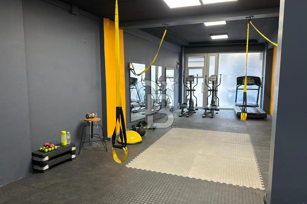 Gaziemir'de Satılık 150 m² Dükkan 