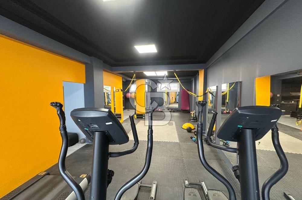 Gaziemir'de Satılık 150 m² Dükkan 