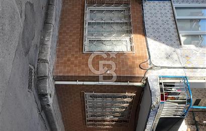 EVREN AKMAN’DAN BORNOVA ÇAMDİBİN'DE GENIŞ 1+1 KIRALIK DAİRE