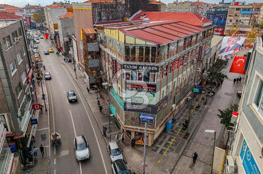 Sefaköy Satılık 500m2 Dükkan Tabela Reklam Değeri Yüksek Konumda