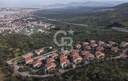 HAVACILAR MEVKİİNDE HAVUZLU SİTEDE 5+1 TRİPLEX VİLLA 