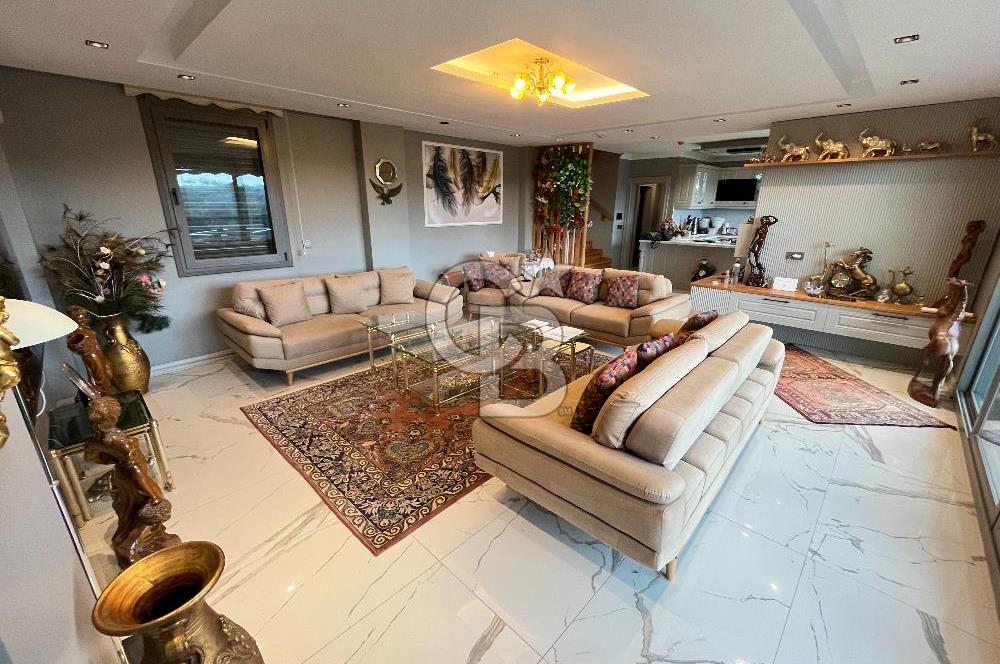 GÜRE'DE TAM MÜSTAKİL, FULL EŞYALI TRİPLEX VİLLA