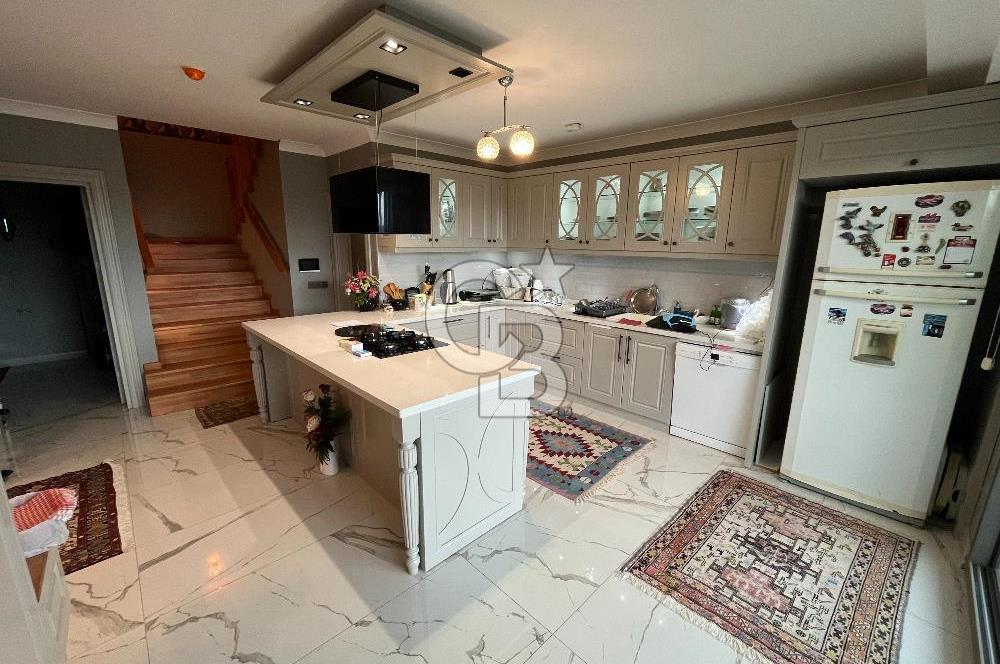 GÜRE'DE TAM MÜSTAKİL, FULL EŞYALI TRİPLEX VİLLA