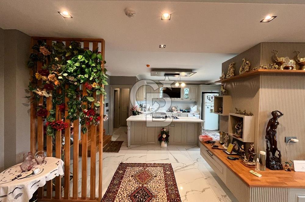 GÜRE'DE TAM MÜSTAKİL, FULL EŞYALI TRİPLEX VİLLA