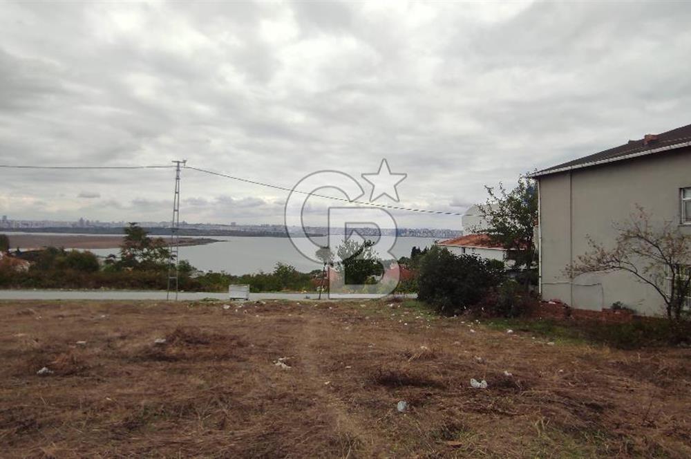 AVCILAR FİRUZKÖY'DE GÖL MANZARALI VİLLA İMARLI SATILIK ARSA