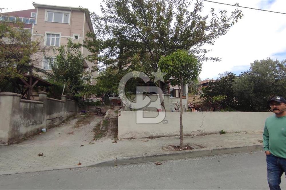 AVCILAR FİRUZKÖY'DE GÖL MANZARALI VİLLA İMARLI SATILIK ARSA