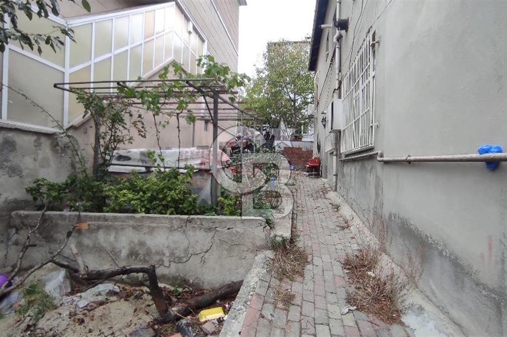 AVCILAR FİRUZKÖY'DE GÖL MANZARALI VİLLA İMARLI SATILIK ARSA