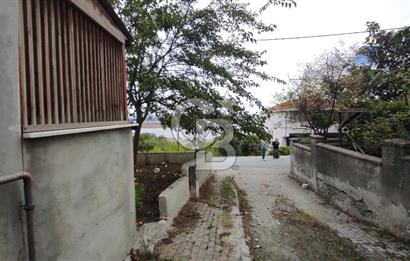 AVCILAR FİRUZKÖY'DE GÖL MANZARALI VİLLA İMARLI SATILIK ARSA