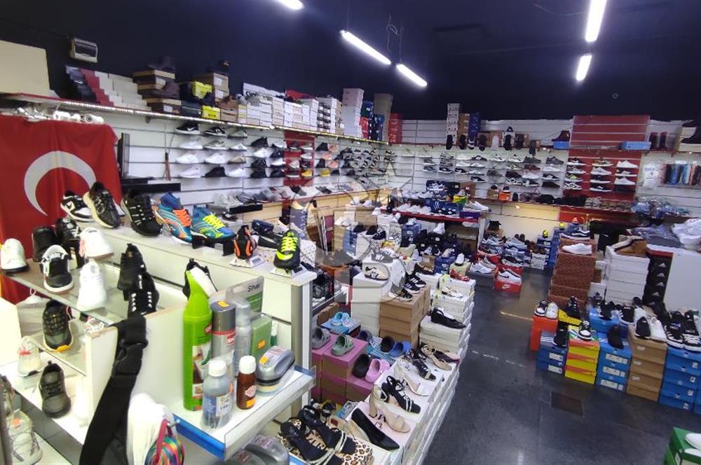 BEYLİKDÜZÜ OSB AYNALI ÇARŞI DEVREN AYAKKABI MAĞAZASI