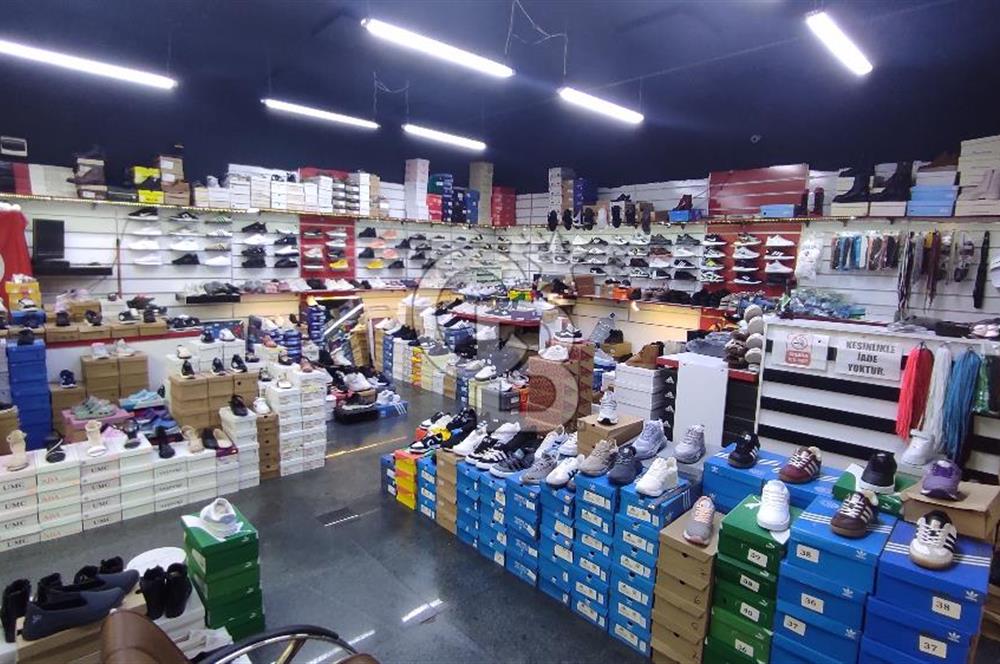 BEYLİKDÜZÜ OSB AYNALI ÇARŞI DEVREN AYAKKABI MAĞAZASI