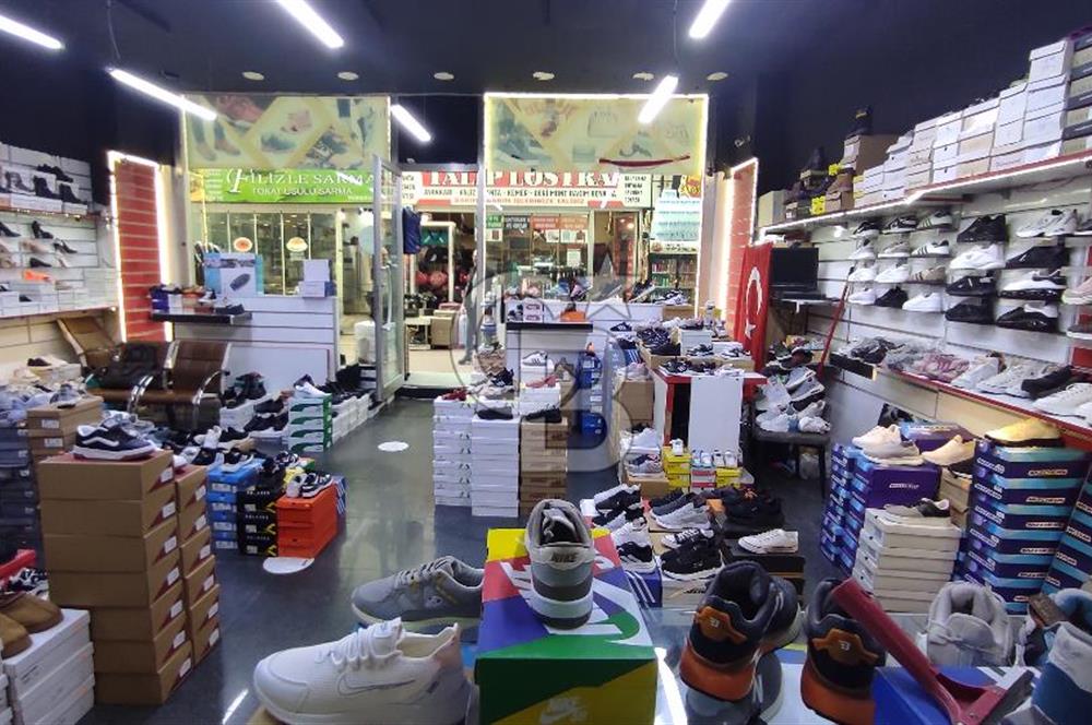 BEYLİKDÜZÜ OSB AYNALI ÇARŞI DEVREN AYAKKABI MAĞAZASI