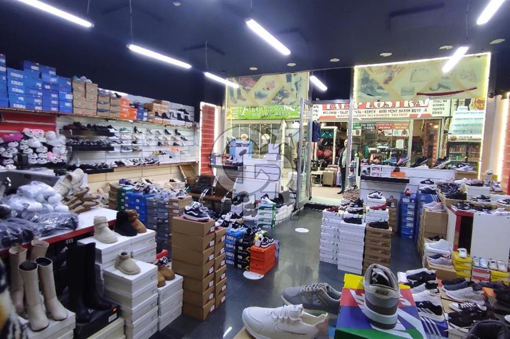 BEYLİKDÜZÜ OSB AYNALI ÇARŞI DEVREN AYAKKABI MAĞAZASI