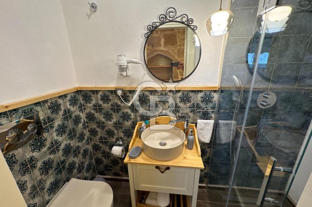 ÇANAKKALE AYVACIK SÖĞÜTLÜ KÖYÜ SATILIK TAŞ EV BUTİK OTEL