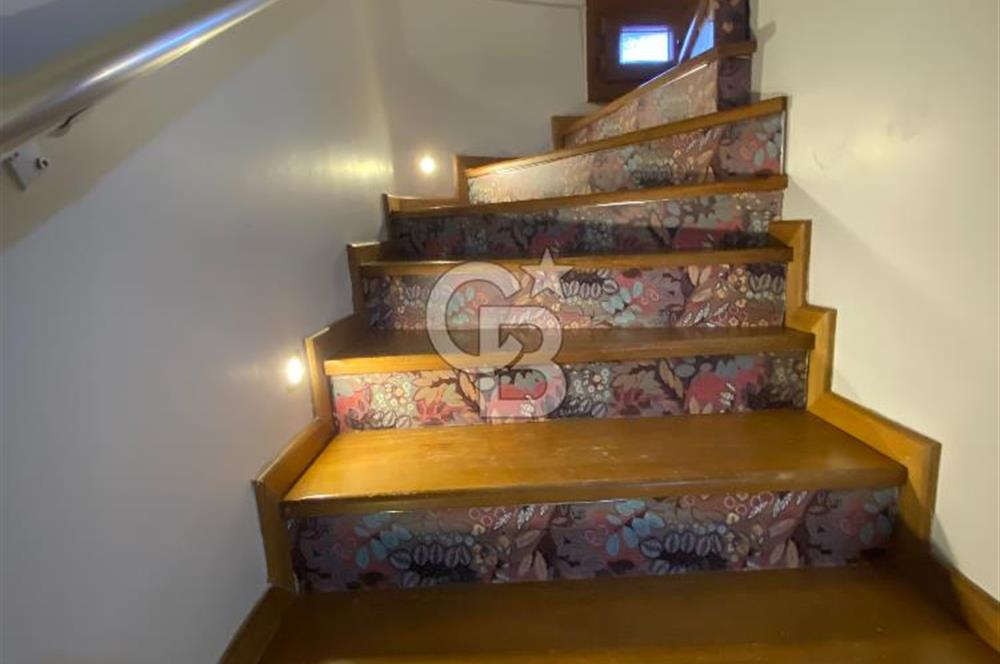 HAVACILAR MEVKİİNDE HAVUZLU SİTEDE 5+1 TRİPLEX VİLLA 