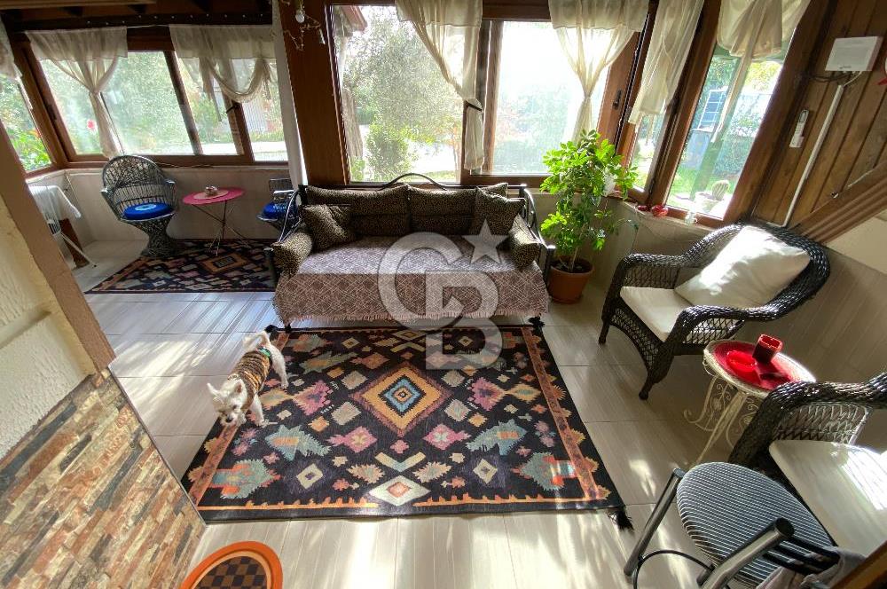 HAVACILAR MEVKİİNDE HAVUZLU SİTEDE 5+1 TRİPLEX VİLLA 