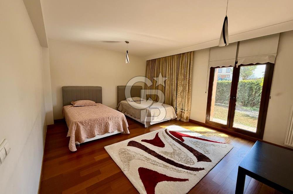 BAHÇEŞEHİR KELEBEKLER VADİSİ SATILIK 6+2 VİLLA HAVUZ MANZARALI