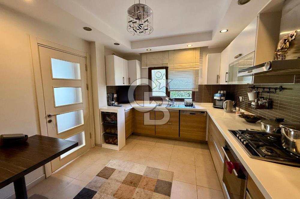 BAHÇEŞEHİR KELEBEKLER VADİSİ SATILIK 6+2 VİLLA HAVUZ MANZARALI