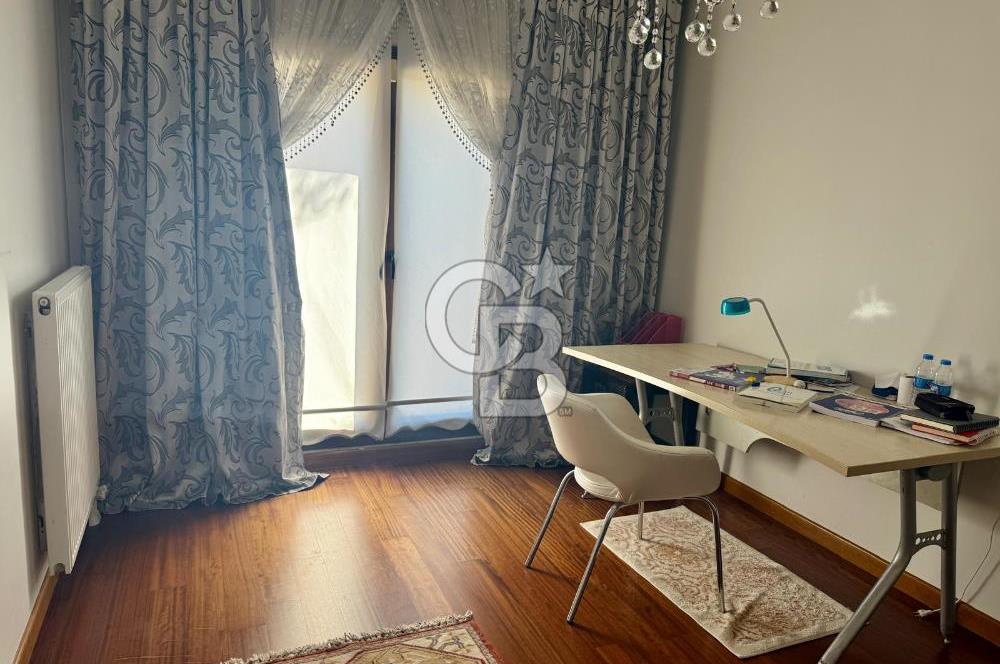 BAHÇEŞEHİR KELEBEKLER VADİSİ SATILIK 6+2 VİLLA HAVUZ MANZARALI