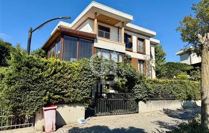 BAHÇEŞEHİR KELEBEKLER VADİSİ SATILIK 6+2 VİLLA HAVUZ MANZARALI