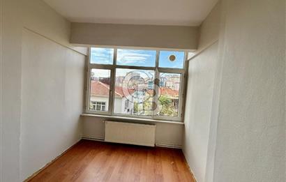 GAYRETTEPE'DE KİRALIK 2+1 DAİRE