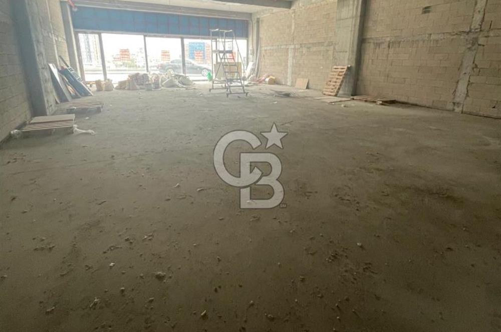 İSTANBUL'UN KALBİ İSTOÇ AUTOGROSS'DA KİRALIK 180 m² DÜKKAN   