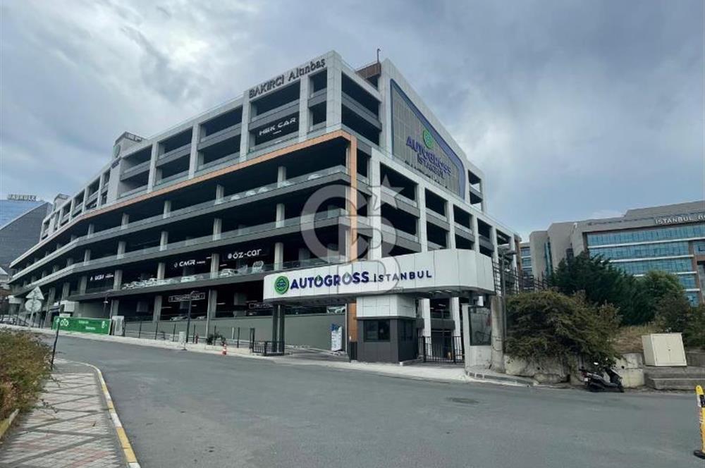 İSTANBUL'UN KALBİ İSTOÇ AUTOGROSS'DA KİRALIK 180 m² DÜKKAN   