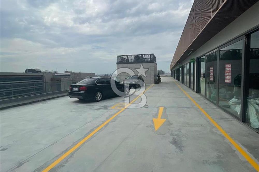 İSTANBUL'UN KALBİ İSTOÇ AUTOGROSS'DA KİRALIK 180 m² DÜKKAN   